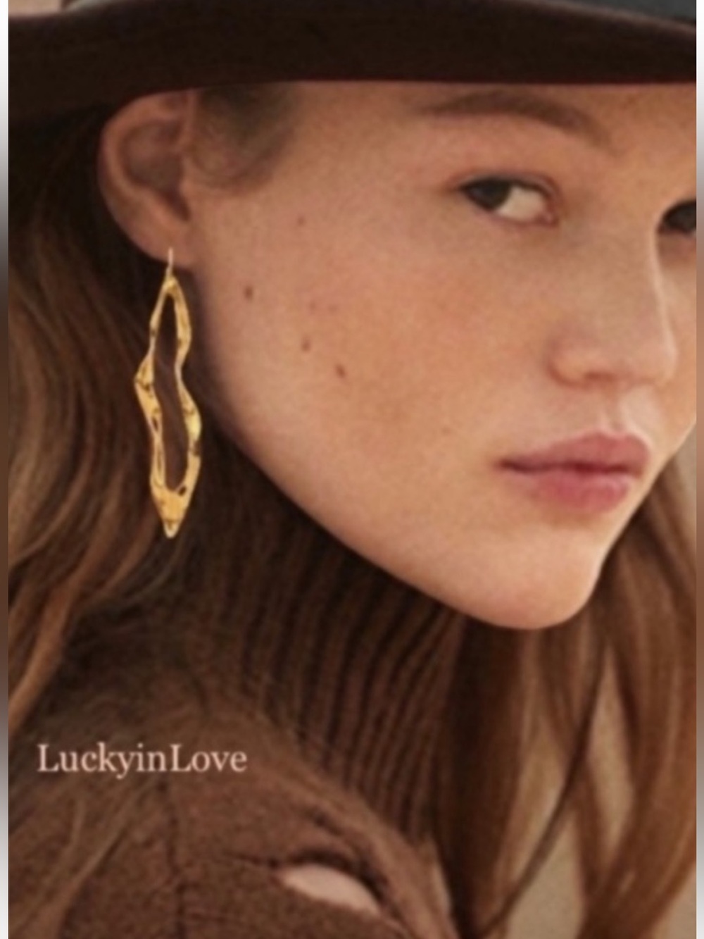 ALEXIS BITTAR • Gold Light Sculpted Linear Svelte Crumpled  Hoop Drop Earrings